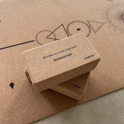 briques de yoga en liège Yogom namaste briques de yoga en liège Yogom namaste