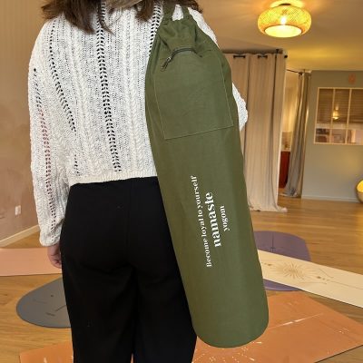 Sac transport tapis de yoga coton mantra sauge Yogom Sac transport tapis de yoga coton mantra sauge Yogom